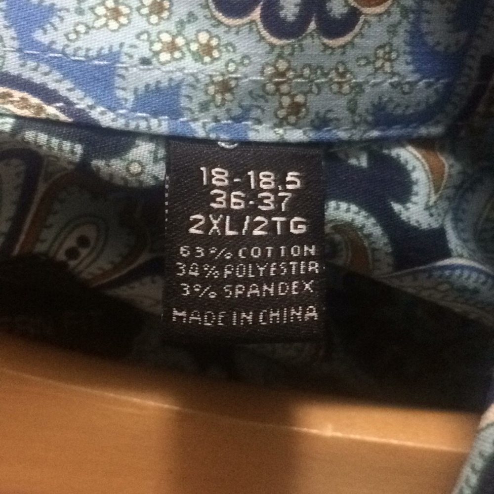 Men’s long-sleeved shirt